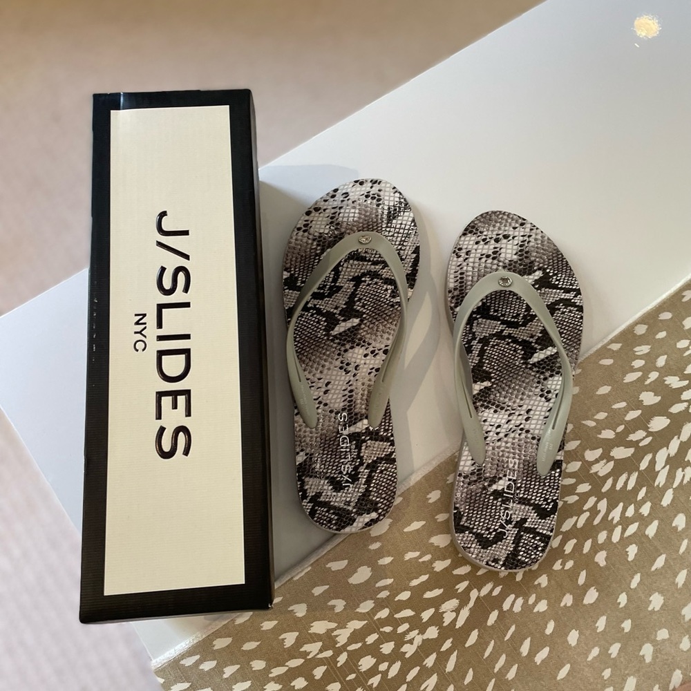 J Slides flip flops. Size 8. Great condition!